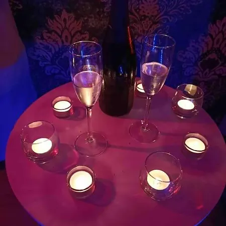 D'hotes Avec Jacuzzi 펜션 *