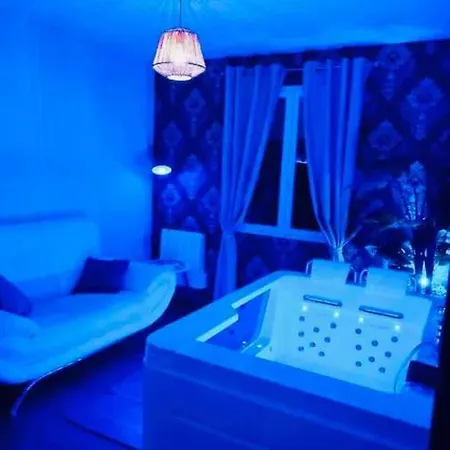 펜션 D'hotes Avec Jacuzzi 이베토