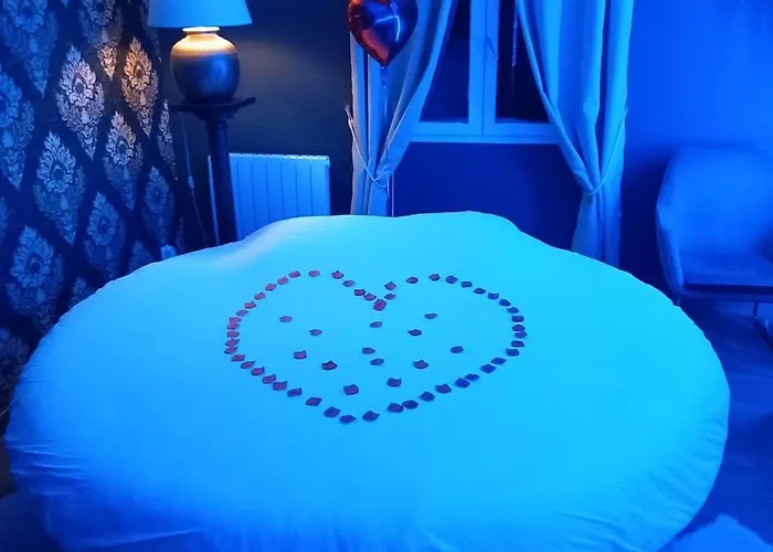 D'hotes Avec Jacuzzi 度假居 伊沃托